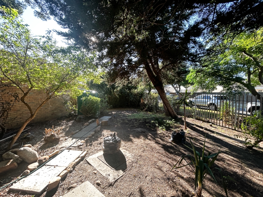 4 Bedroom Property for Sale in Table View Western Cape